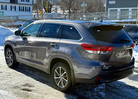 2019 Toyota Highlander Se из США, поврежденный, VIN 5TDJZRFH2KS566950